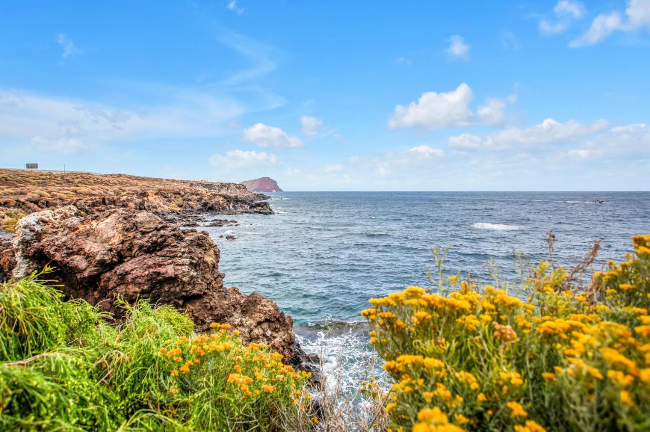 Ocean Blue, Next To The Ocean, Fast Wi-Fi Apartment Los Abrigos Bagian luar foto