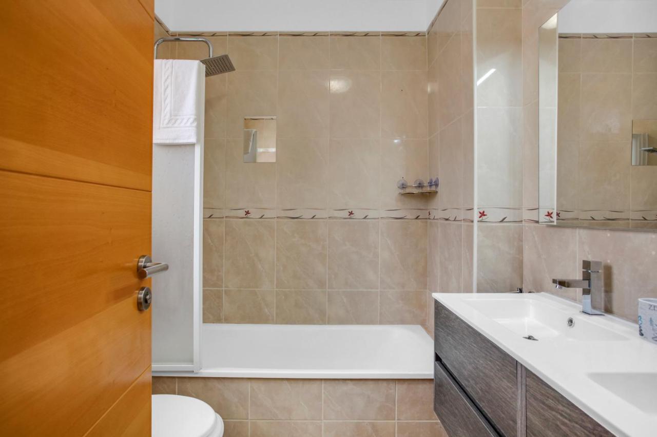 Ocean Blue, Next To The Ocean, Fast Wi-Fi Apartment Los Abrigos Bagian luar foto